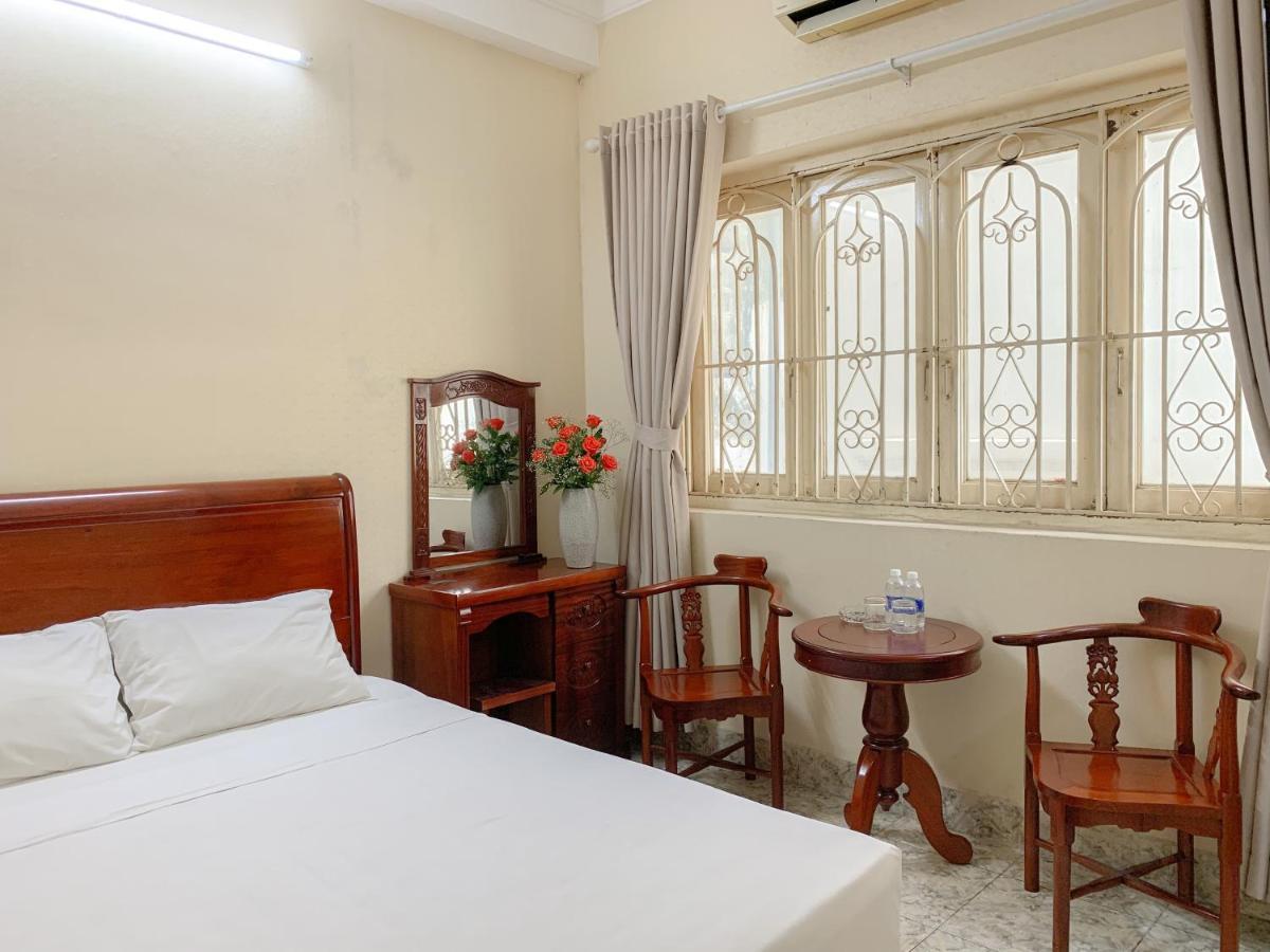 Red Sun Airport Saigon Hotel โฮจิมินห์ซิตี้ ภายนอก รูปภาพ