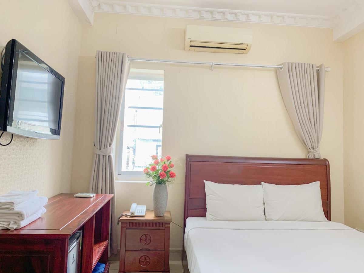 Red Sun Airport Saigon Hotel โฮจิมินห์ซิตี้ ภายนอก รูปภาพ