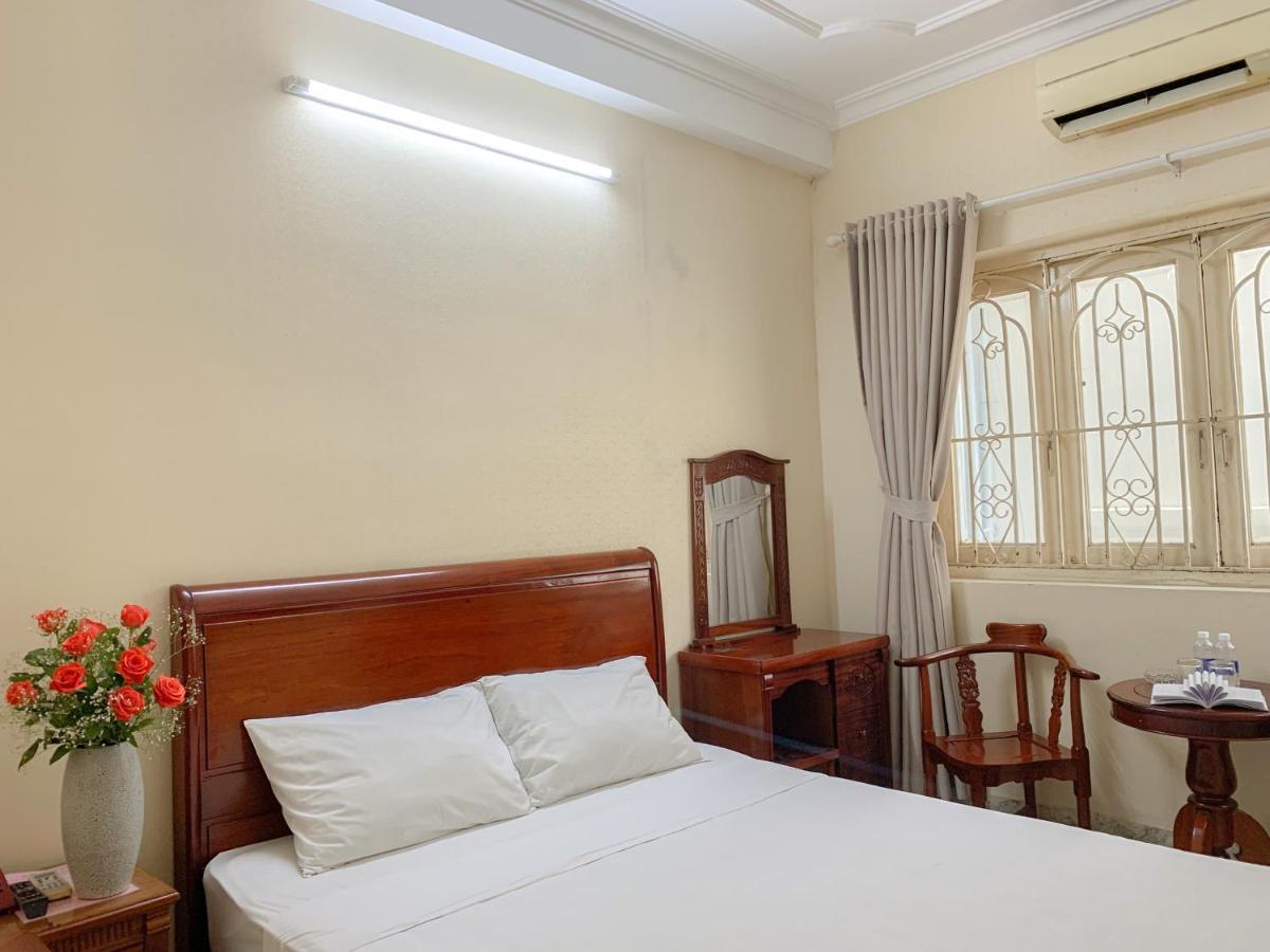 Red Sun Airport Saigon Hotel โฮจิมินห์ซิตี้ ภายนอก รูปภาพ