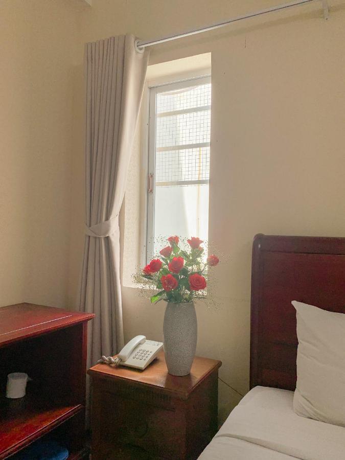 Red Sun Airport Saigon Hotel โฮจิมินห์ซิตี้ ภายนอก รูปภาพ