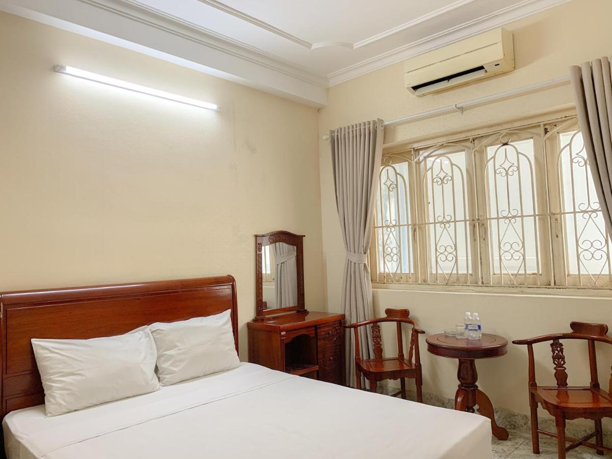 Red Sun Airport Saigon Hotel โฮจิมินห์ซิตี้ ภายนอก รูปภาพ