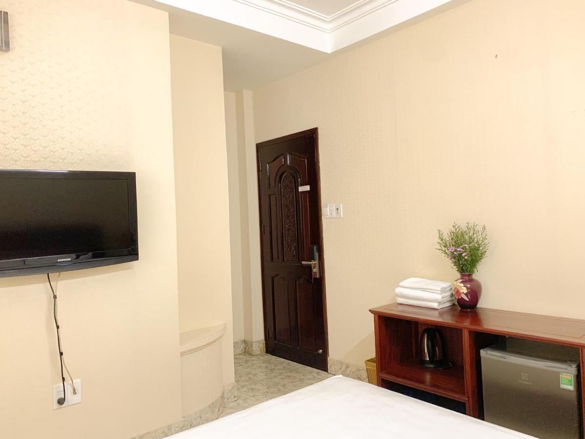 Red Sun Airport Saigon Hotel โฮจิมินห์ซิตี้ ภายนอก รูปภาพ
