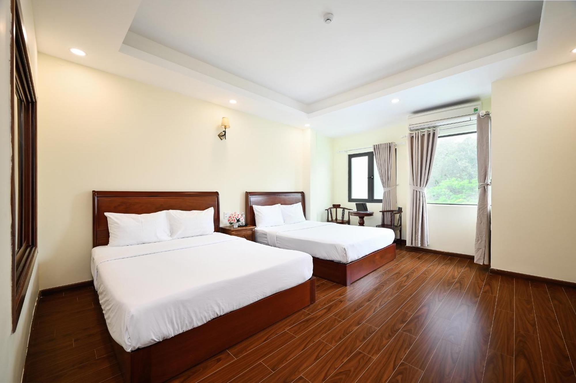 Red Sun Airport Saigon Hotel โฮจิมินห์ซิตี้ ภายนอก รูปภาพ