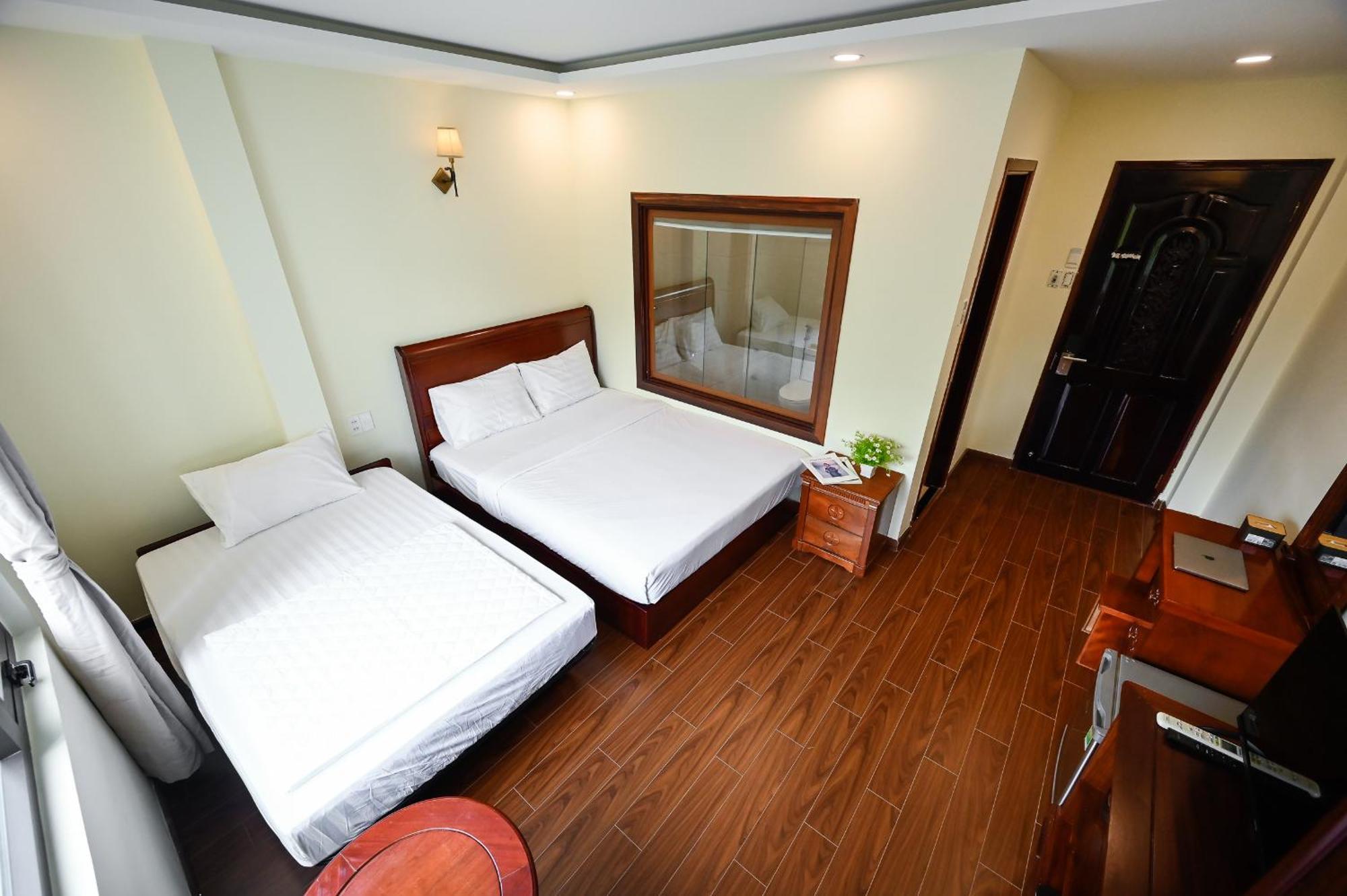 Red Sun Airport Saigon Hotel โฮจิมินห์ซิตี้ ภายนอก รูปภาพ