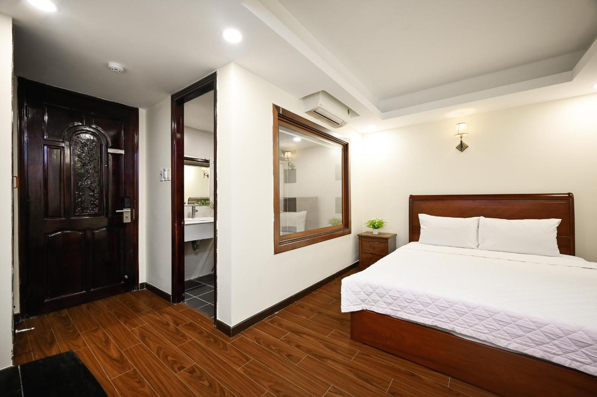 Red Sun Airport Saigon Hotel โฮจิมินห์ซิตี้ ภายนอก รูปภาพ