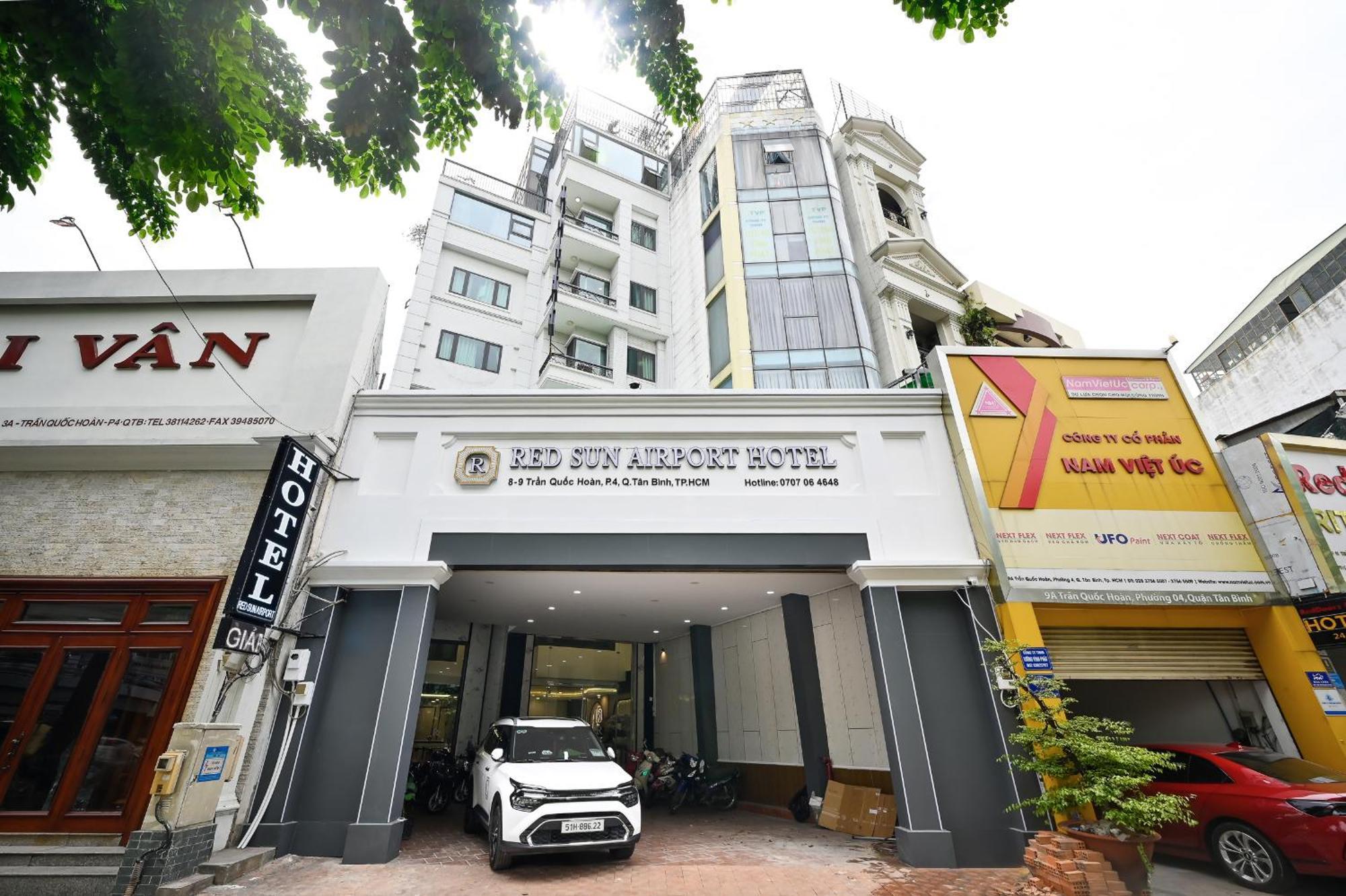 Red Sun Airport Saigon Hotel โฮจิมินห์ซิตี้ ภายนอก รูปภาพ
