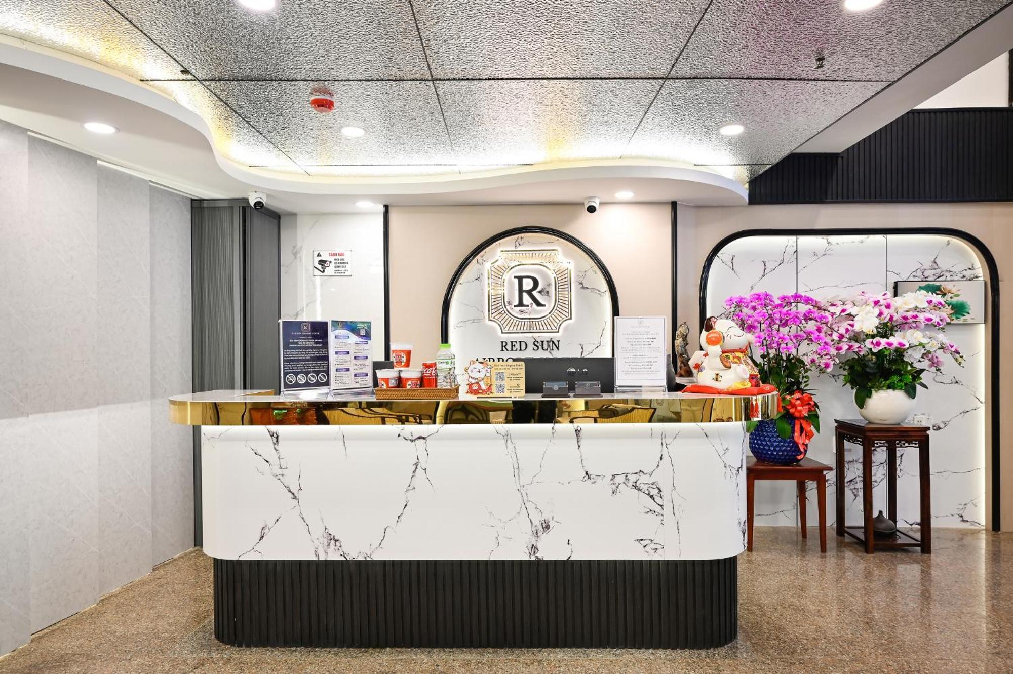 Red Sun Airport Saigon Hotel โฮจิมินห์ซิตี้ ภายนอก รูปภาพ